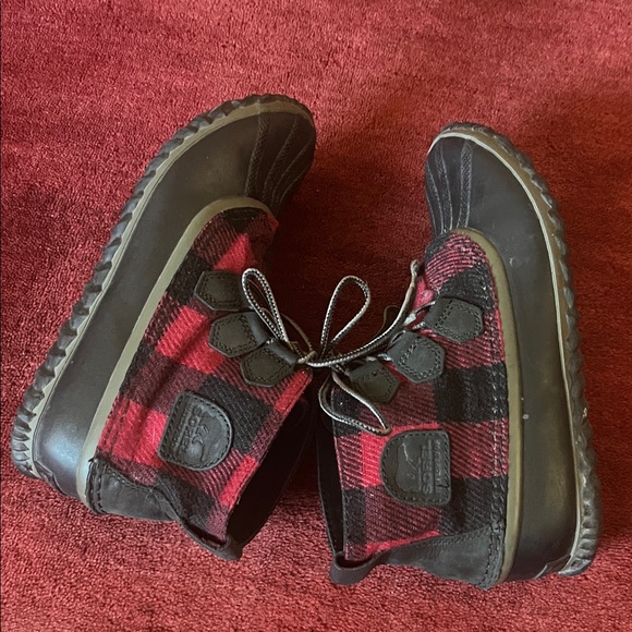 Sorel Women's Out N About Red Buffalo Plaid Lace Up Rain Boots - Picture 5 of 12